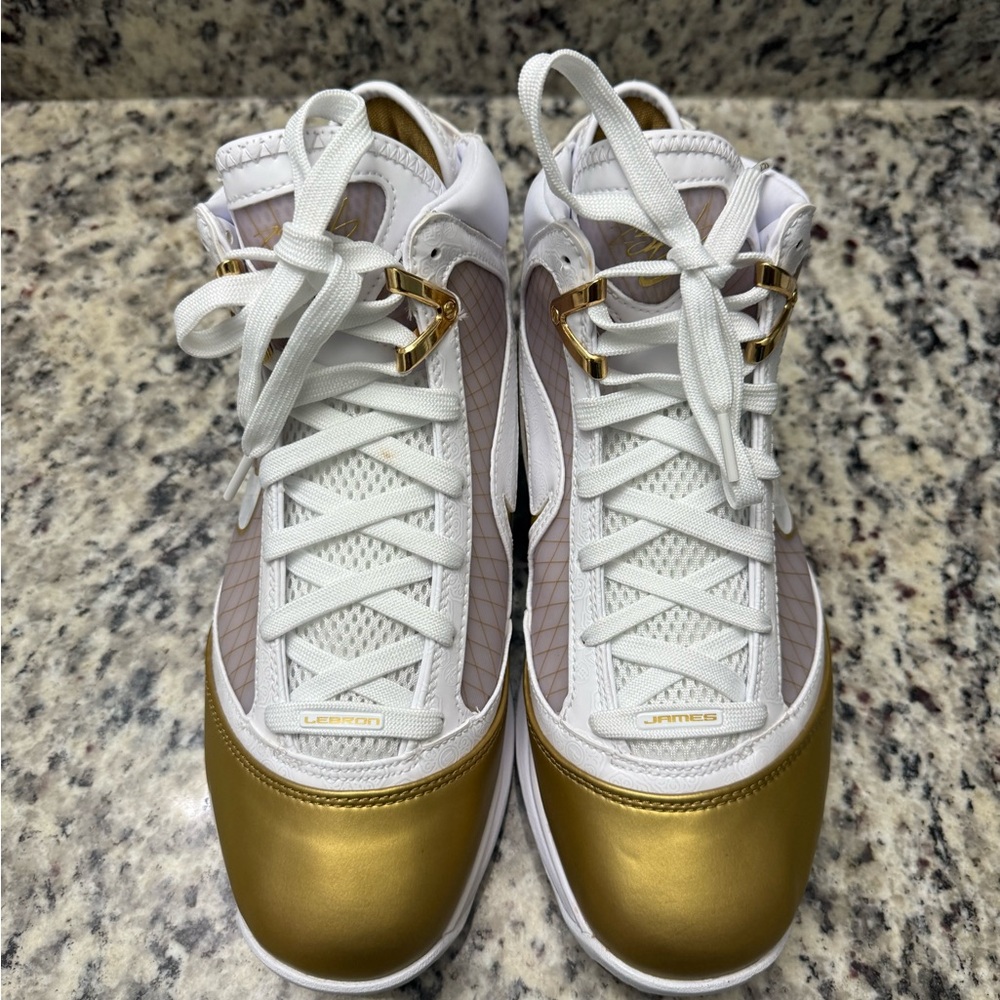 Nike LeBron 7 “China Moon” 2020 CU5646-100 Size 9 - Picture 2 of 12